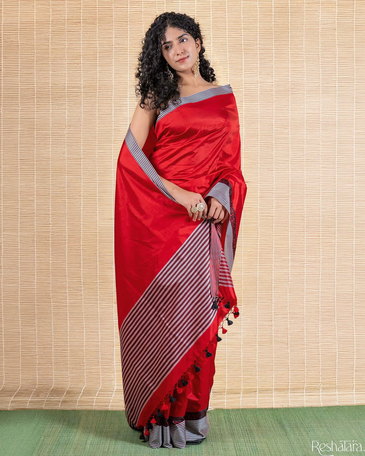 Vibrant Red Mulberry Silk Banarasi Handloom Saree