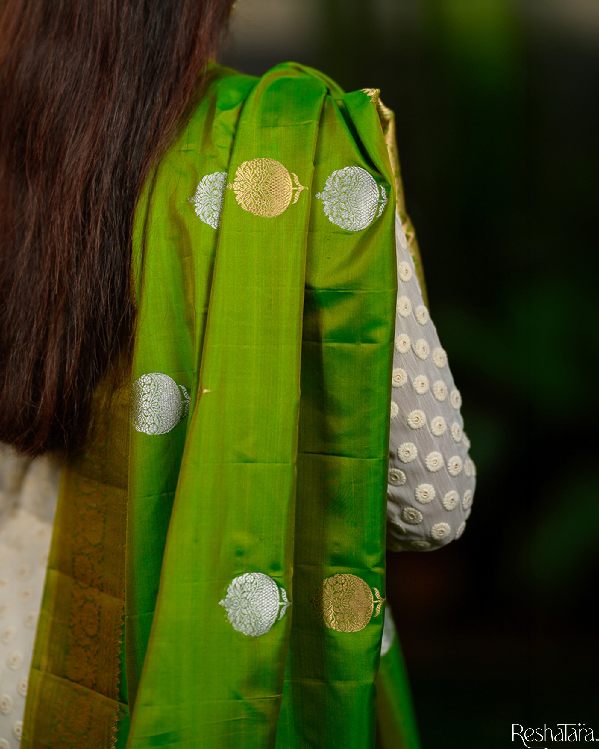 Vibrant Green Pure Katan Silk Banaarsi Handloom Kadhua Dupatta