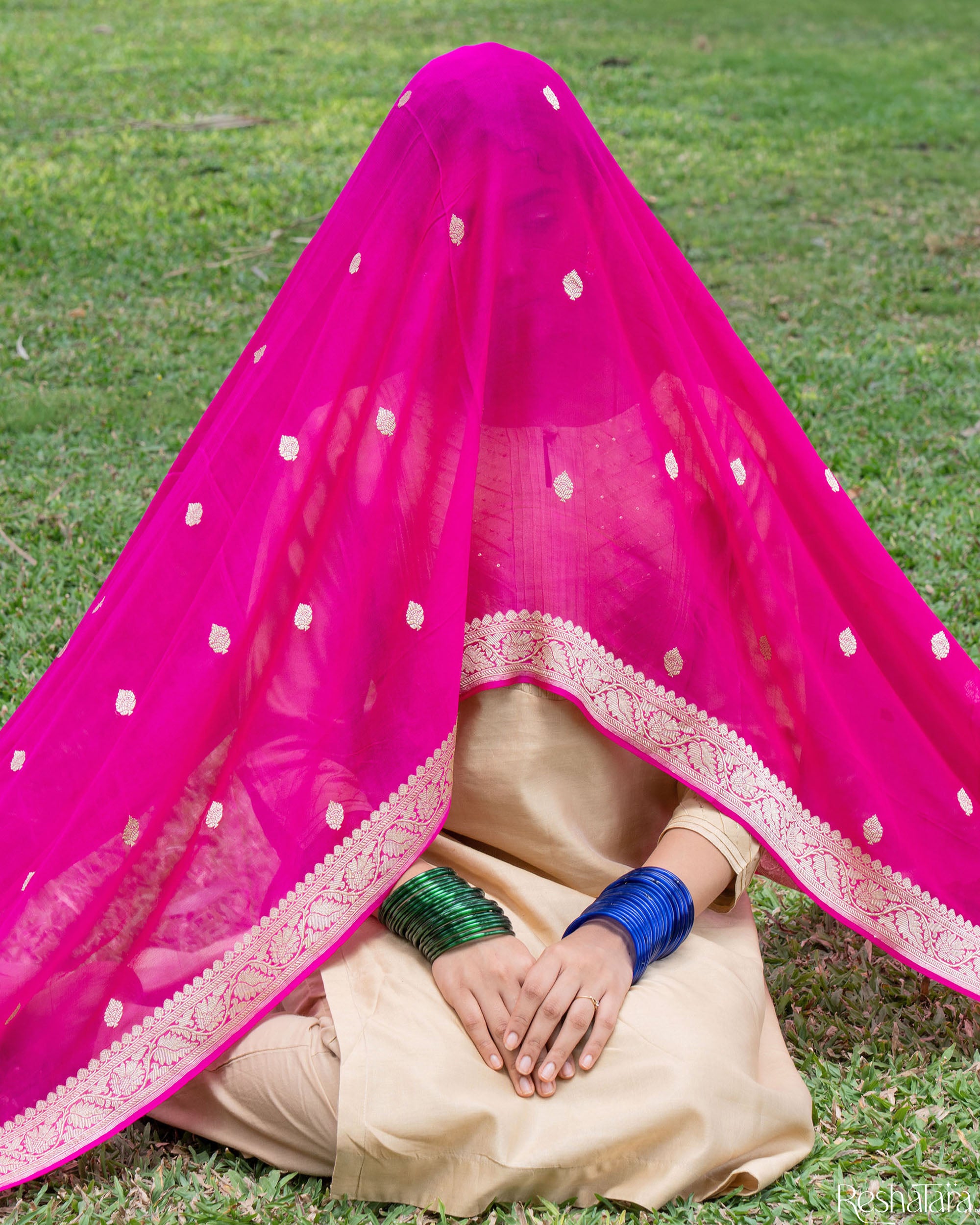 Fuchsia Pink Chiffon Georgette Banarasi Handloom Kadhua Dupatta