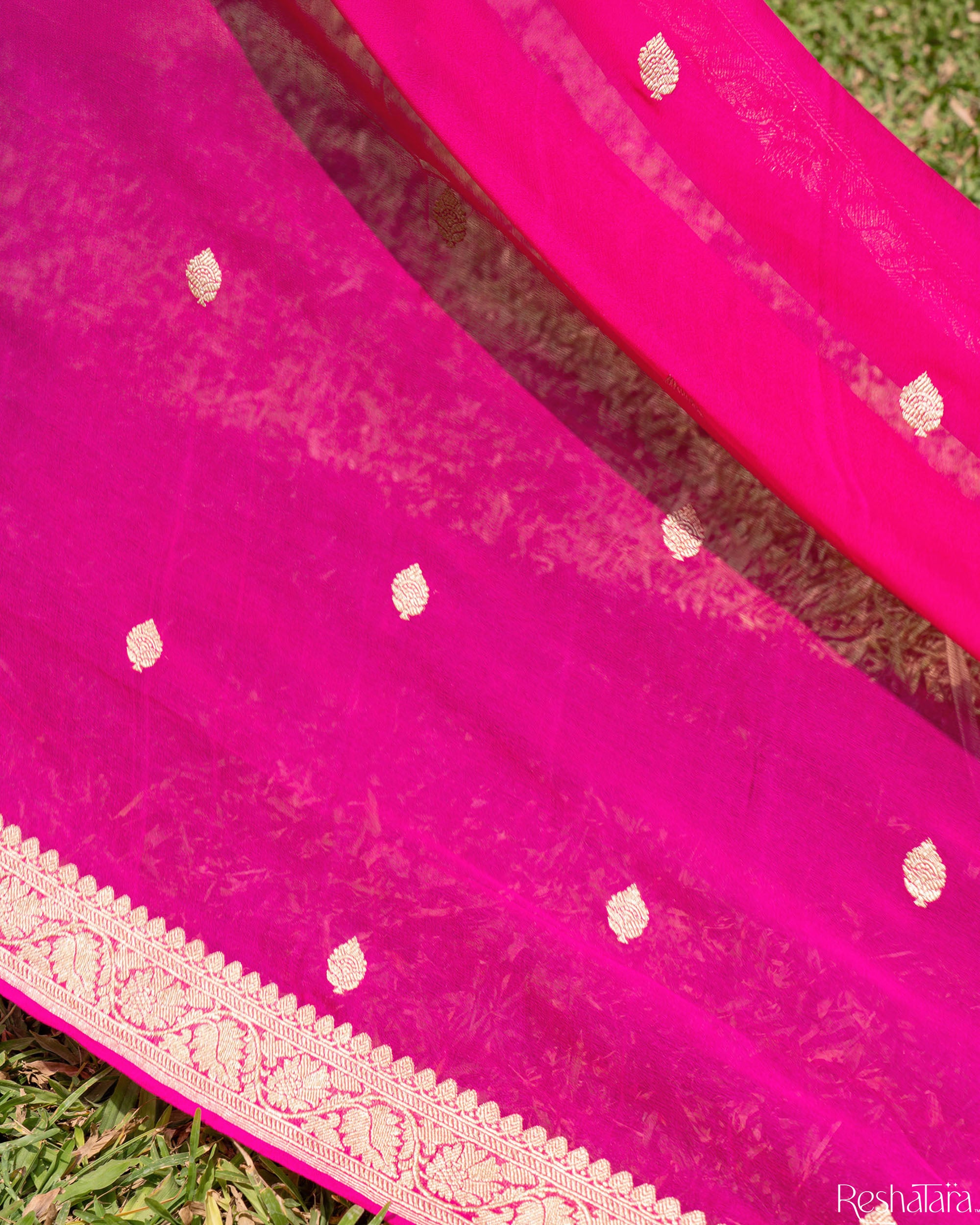 Fuchsia Pink Chiffon Georgette Banarasi Handloom Kadhua Dupatta