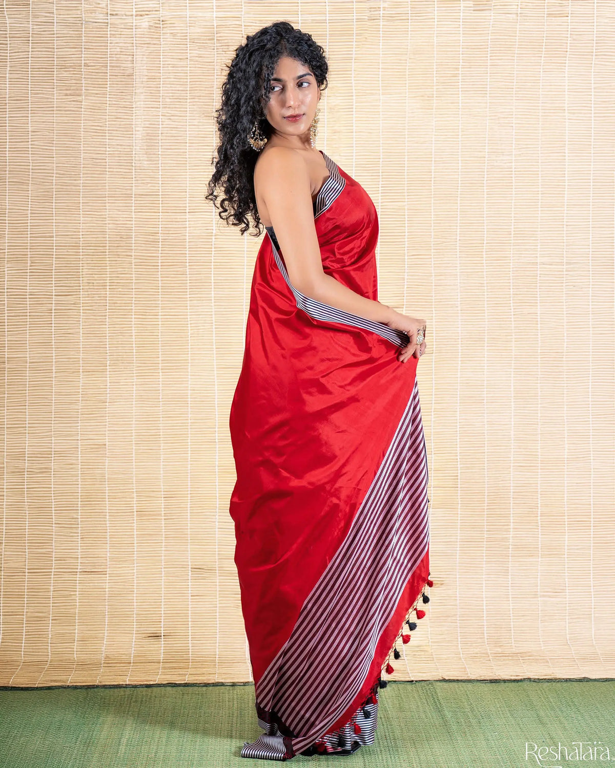 Vibrant Red Mulberry Silk Banarasi Handloom Saree